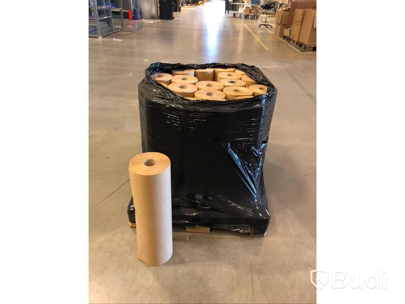 20 st rullar av brunt kraftpapper, ca 57 cm höga